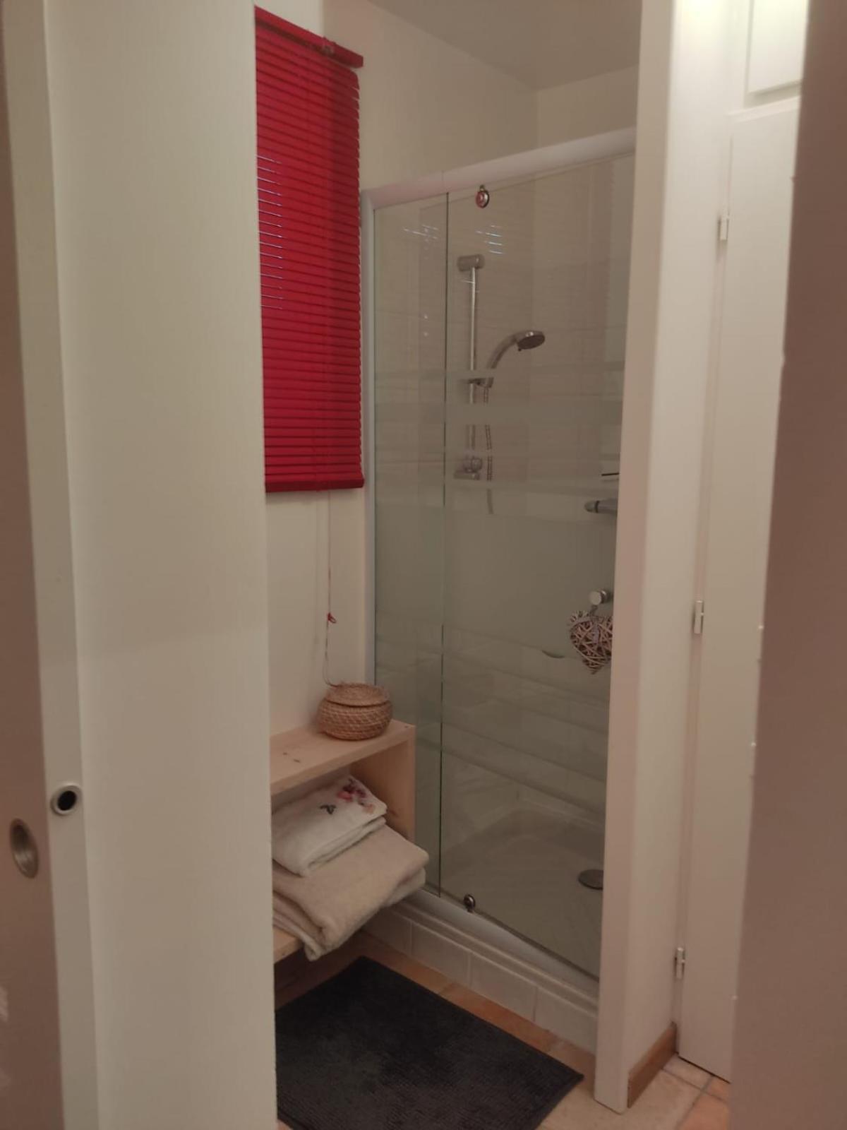 La Frenaie Bed & Breakfast Saint-Cyr-sur-le-Rhone Ngoại thất bức ảnh